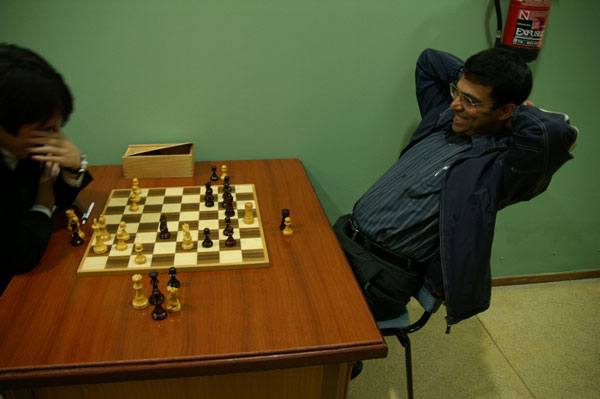 http://chesspro.ru/_images/materials/2008/ml48.jpg