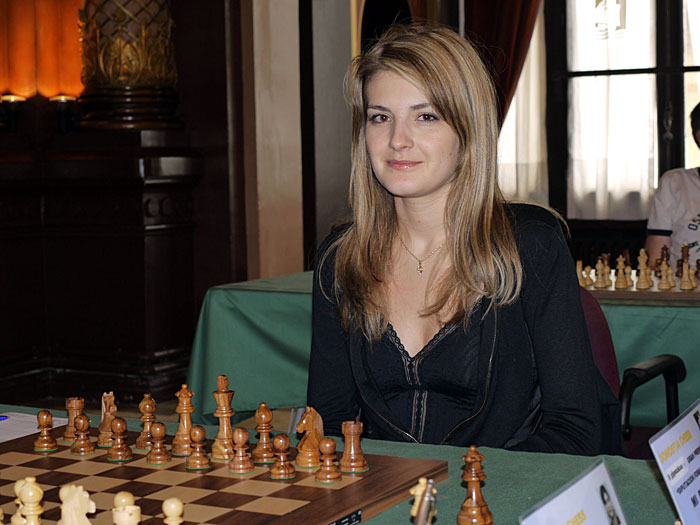 http://chesspro.ru/_images/materials/2009/spain25.jpg
