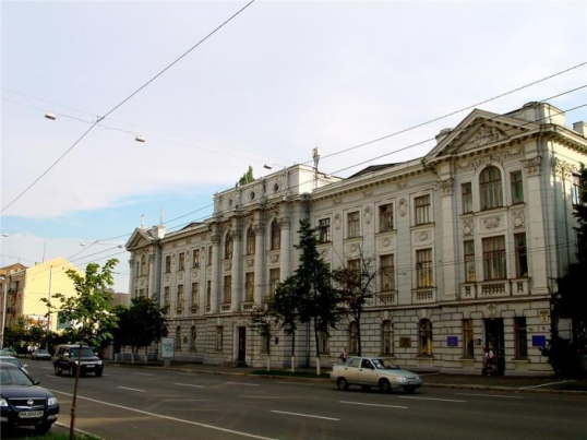 Здание Института медицины труда НАМН Украины (Киев, ул. Саксаганского, 75), в котором в 1945 году находился институт клинической медицины.